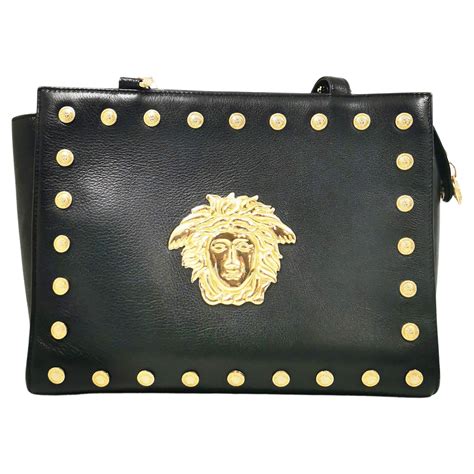 significado medusa versace|versace shoulder bag price.